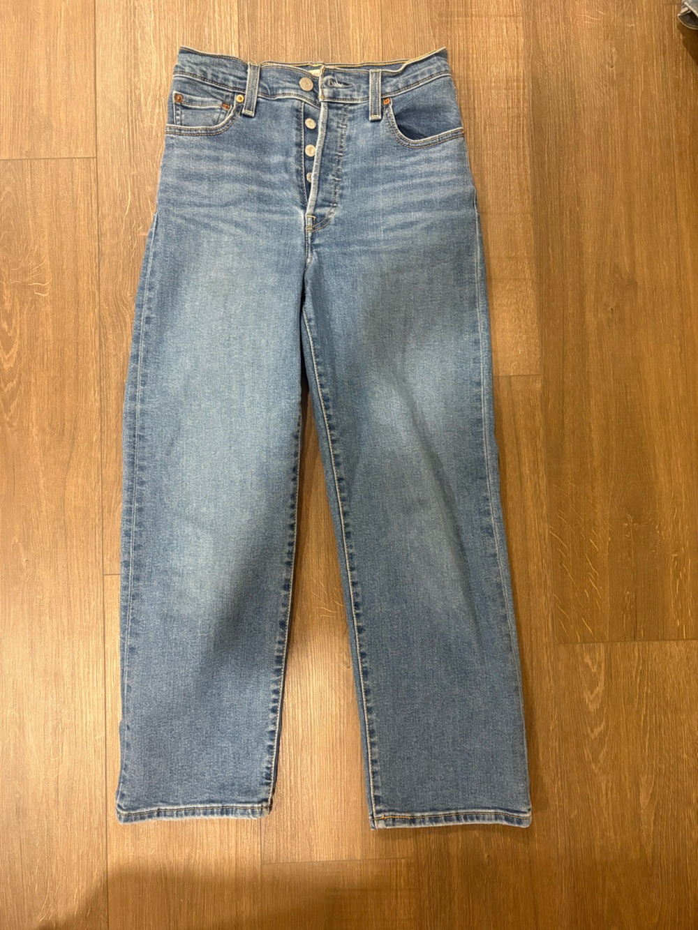 Levi’s Ribcage Ankle Straight Jeans